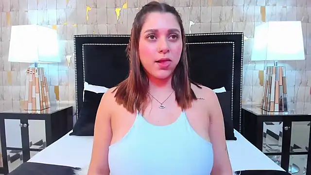 SophiaLaurens online show from 01/25/25, 01:10