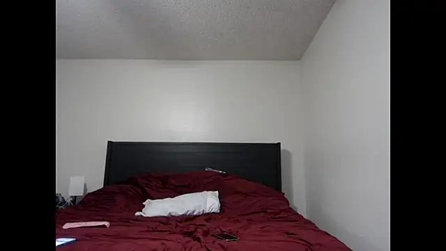 QueenLolaX online show from 10/30/25, 05:42