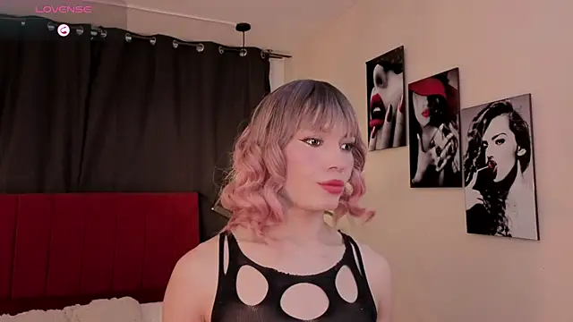 Megan Do Santos online show from 10/14/25, 08:53