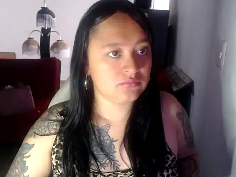 Snapshot of Dahiana_Rous chatting on 02/10/26, 02:10 Dahiana Rous online show from 02/10/26, 02:10