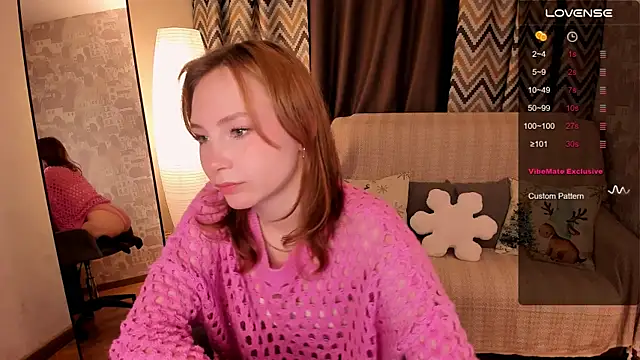 Snapshot of LanaBlu_ chatting on 12/17/24, 03:39 LanaBlu  online show from 12/17/24, 03:39