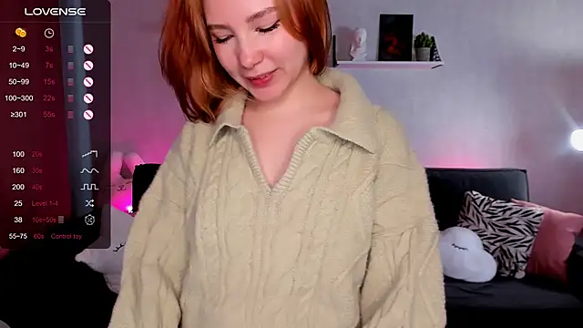 Snapshot of LanaBlu_ chatting on 03/10/25, 08:37 LanaBlu  online show from 03/10/25, 08:37