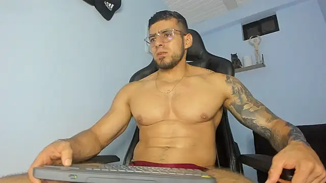 Snapshot of _Poseidon1_ chatting on 02/22/25, 09:45  Poseidon1  online show from 02/22/25, 09:45