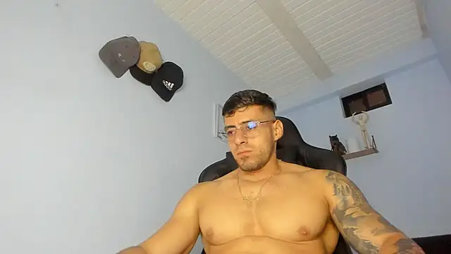 Snapshot of _Poseidon1_ chatting on 02/24/25, 04:05  Poseidon1  online show from 02/24/25, 04:05
