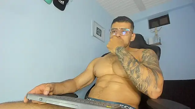 Snapshot of _Poseidon1_ chatting on 03/22/25, 02:37  Poseidon1  online show from 03/22/25, 02:37