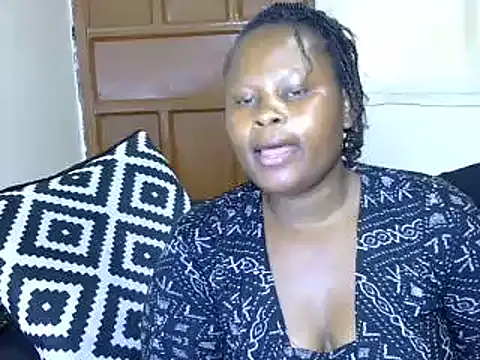 Snapshot of Pretty_lilly02 chatting on 03/06/25, 10:30 Pretty lilly02 online show from 03/06/25, 10:30