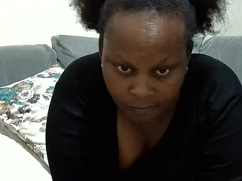 Snapshot of Pretty_lilly02 chatting on 06/26/26, 03:27 Pretty lilly02 online show from 06/26/26, 03:27
