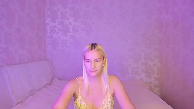 Snapshot of Amanda054 chatting on 10/01/25, 09:59 Amanda054 online show from 10/01/25, 09:59