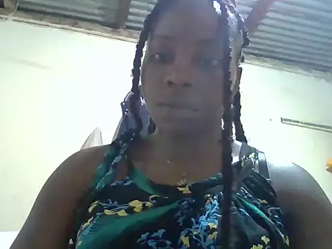 Queen loveer online show from 10/14/25, 03:57