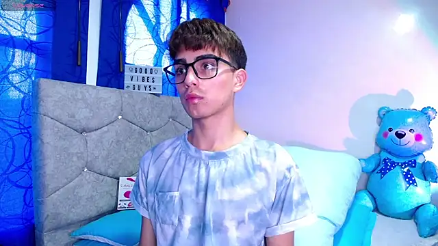 OwenBluee online show from 01/11/25, 09:15