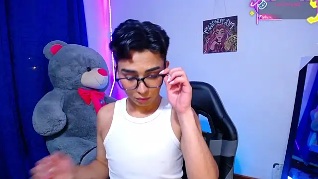 OwenBluee online show from 06/07/26, 10:19