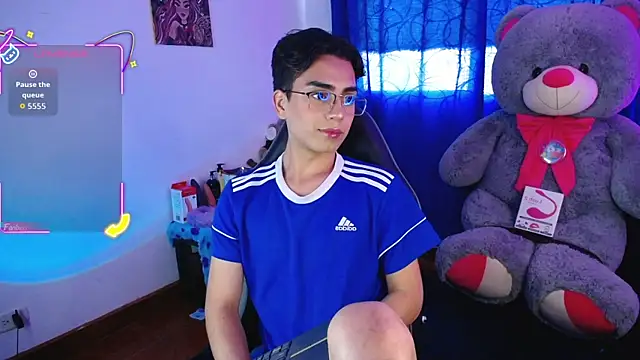 OwenBluee online show from 07/28/26, 12:48