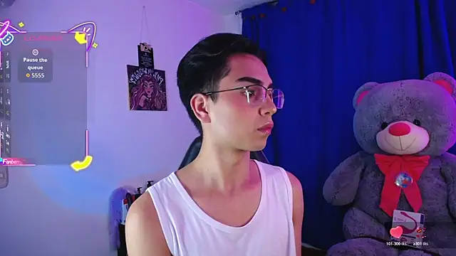 OwenBluee online show from 07/29/26, 08:45