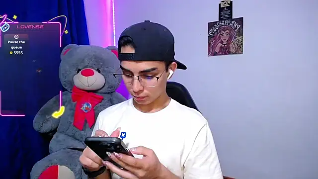 OwenBluee online show from 07/31/26, 10:14