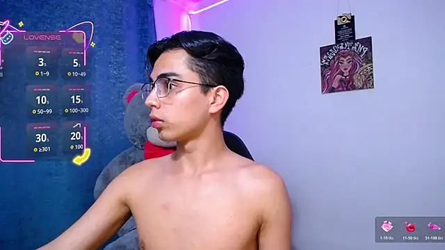 OwenBluee online show from 08/01/26, 01:43