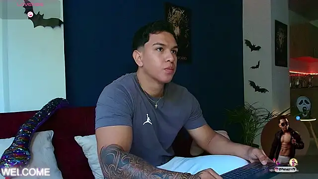 Taylor John online show from 10/31/25, 02:07