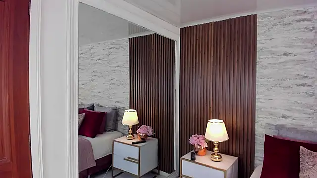 AndreaPink2024 online show from 11/19/25, 01:33