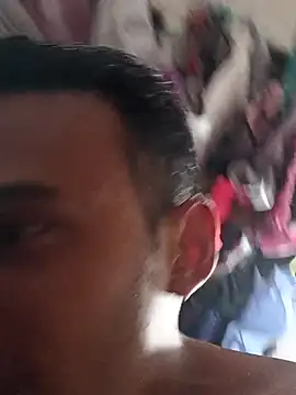 Snapshot of paisa233 chatting on 09/13/25, 02:22 paisa233 online show from 09/13/25, 02:22