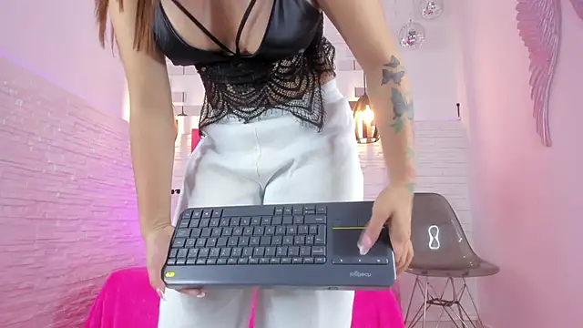 Snapshot of mia_six66 chatting on 02/26/25, 11:30 mia six66 online show from 02/26/25, 11:30