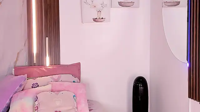 mia six66 online show from 03/21/26, 12:10