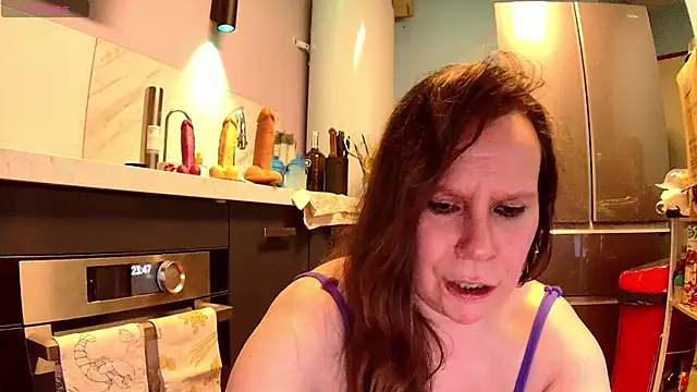Snapshot of Endrocleia chatting on 01/21/25, 11:24 Endrocleia online show from 01/21/25, 11:24