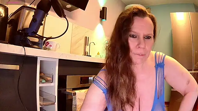 Snapshot of Endrocleia chatting on 02/06/25, 09:38 Endrocleia online show from 02/06/25, 09:38