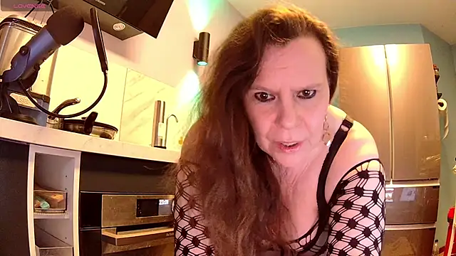 Snapshot of Endrocleia chatting on 02/24/25, 10:03 Endrocleia online show from 02/24/25, 10:03