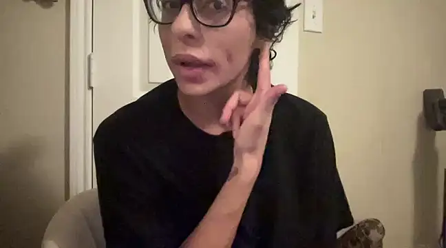 myloveforyouu online show from 12/17/24, 05:07