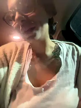 myloveforyouu online show from 11/27/25, 12:56