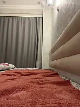 wrenlie online show from 12/16/25, 02:49