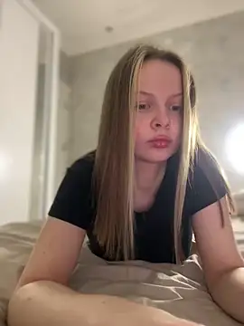 Snapshot of wrenlie chatting on 05/06/26, 07:19 wrenlie online show from 05/06/26, 07:19