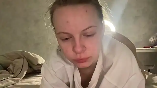 Snapshot of wrenlie chatting on 05/17/26, 11:45 wrenlie online show from 05/17/26, 11:45