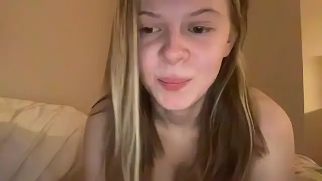 Snapshot of wrenlie chatting on 06/18/26, 12:00 wrenlie online show from 06/18/26, 12:00