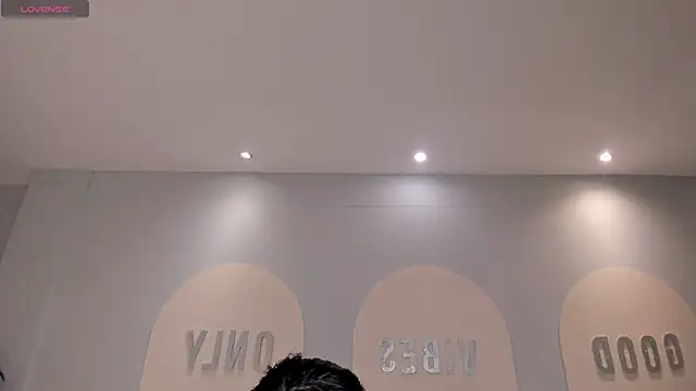 ValeriaRiveraX online show from 02/19/25, 10:23