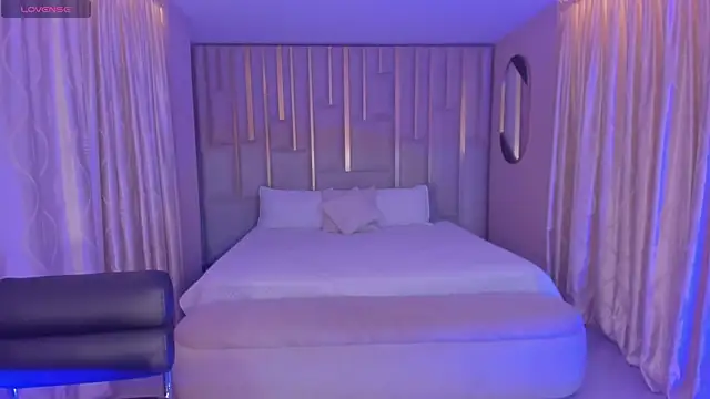 MariaHerrera  online show from 12/20/25, 11:01