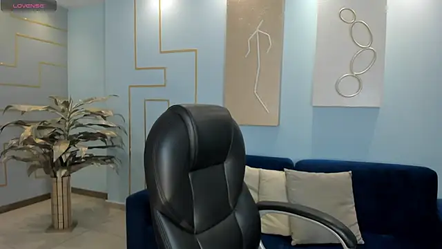 Snapshot of KatieStonne chatting on 03/11/25, 03:05 KatieStonne online show from 03/11/25, 03:05