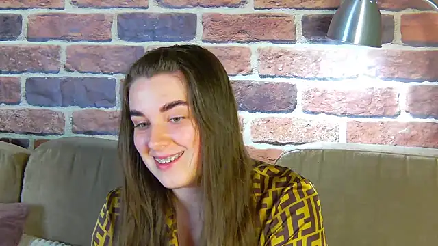 Sofia Hugs online show from 05/16/26, 06:17