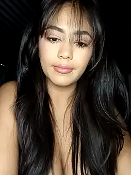 azzahara069 online show from 12/18/24, 03:47