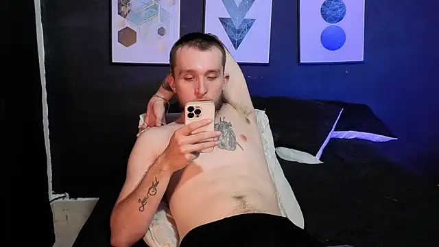 Dylanwhite23  online show from 03/17/26, 10:24