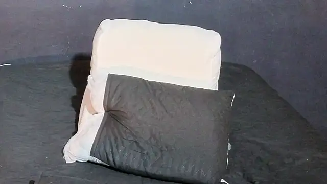 Dylanwhite23  online show from 04/09/26, 06:30