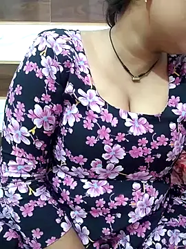 Indian-Nazia online show from 10/13/25, 06:35