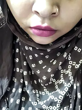 Snapshot of Indian-Nazia chatting on 05/11/26, 11:16 Indian-Nazia online show from 05/11/26, 11:16