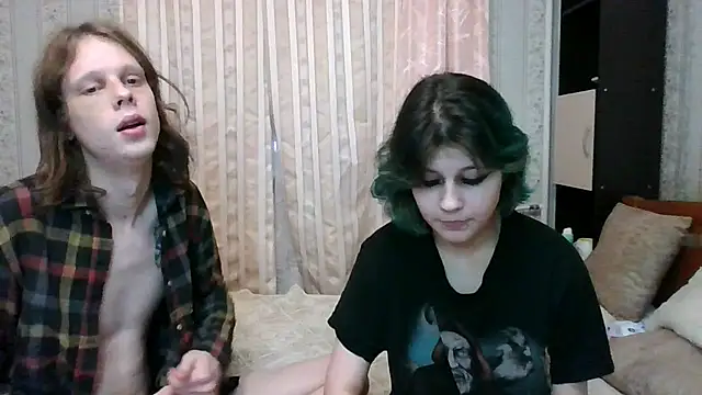 Snapshot of Crystal_Love_Porn chatting on 01/31/25, 07:29 Crystal Love Porn online show from 01/31/25, 07:29