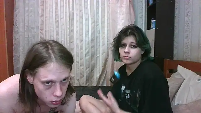 Snapshot of Crystal_Love_Porn chatting on 02/20/25, 03:41 Crystal Love Porn online show from 02/20/25, 03:41