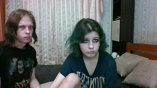 Snapshot of Crystal_Love_Porn chatting on 03/05/25, 08:21 Crystal Love Porn online show from 03/05/25, 08:21