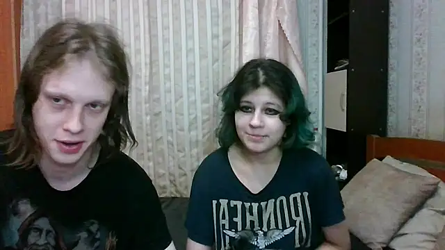 Snapshot of Crystal_Love_Porn chatting on 03/06/25, 10:04 Crystal Love Porn online show from 03/06/25, 10:04