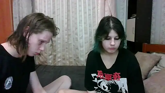 Snapshot of Crystal_Love_Porn chatting on 03/07/25, 09:38 Crystal Love Porn online show from 03/07/25, 09:38