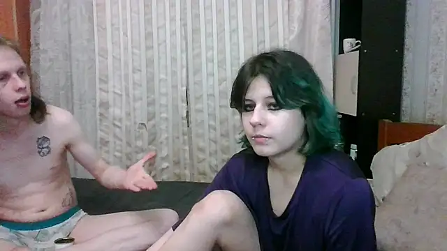 Snapshot of Crystal_Love_Porn chatting on 03/20/25, 12:40 Crystal Love Porn online show from 03/20/25, 12:40