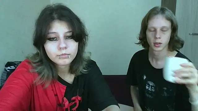 Snapshot of Crystal_Love_Porn chatting on 09/20/25, 12:17 Crystal Love Porn online show from 09/20/25, 12:17