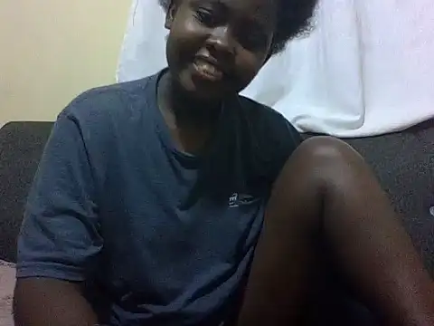 Snapshot of Sweetcecie01 chatting on 04/29/26, 08:04 Sweetcecie01 online show from 04/29/26, 08:04